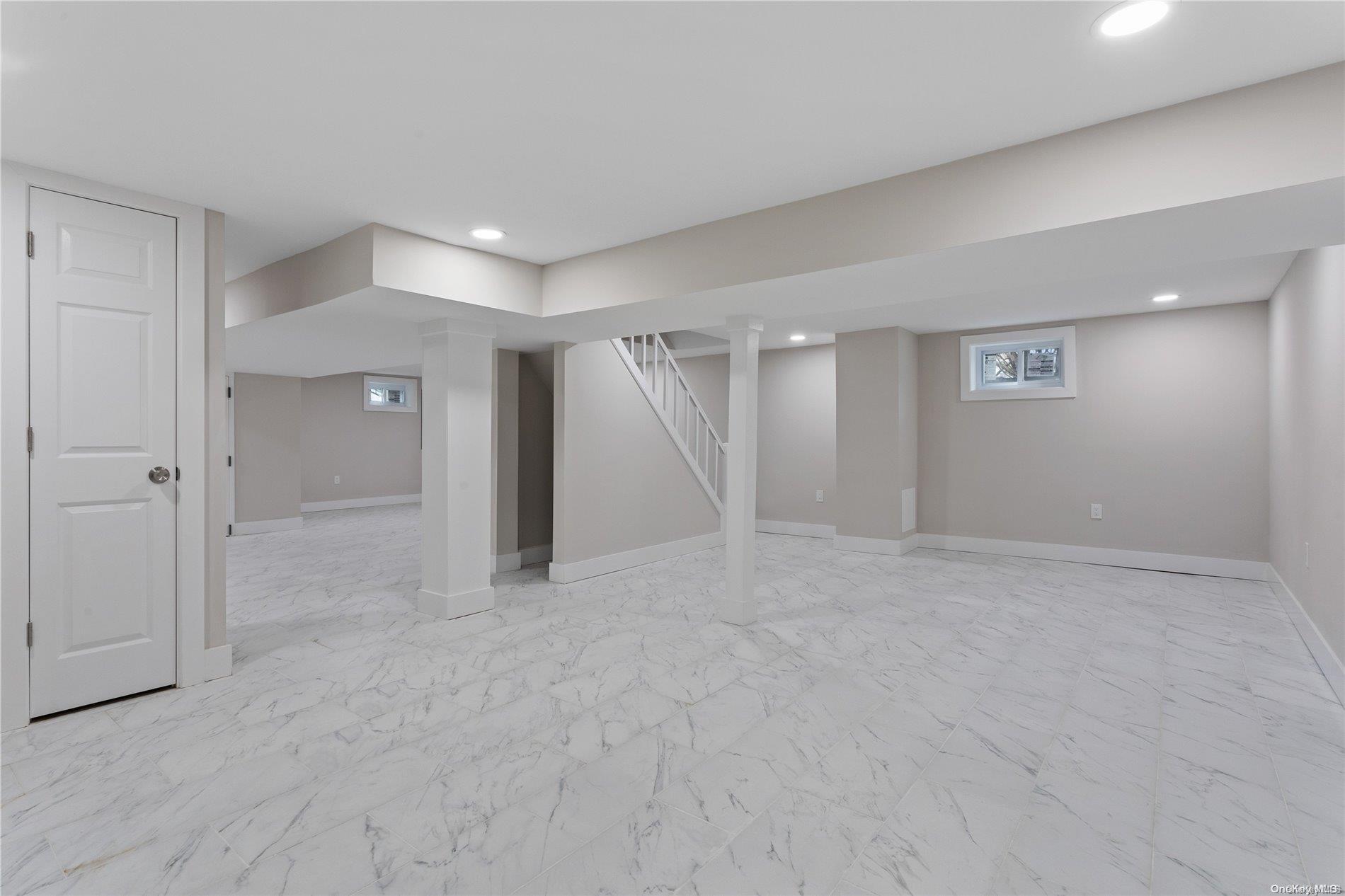 77 Floral Parkway Property Photo 16