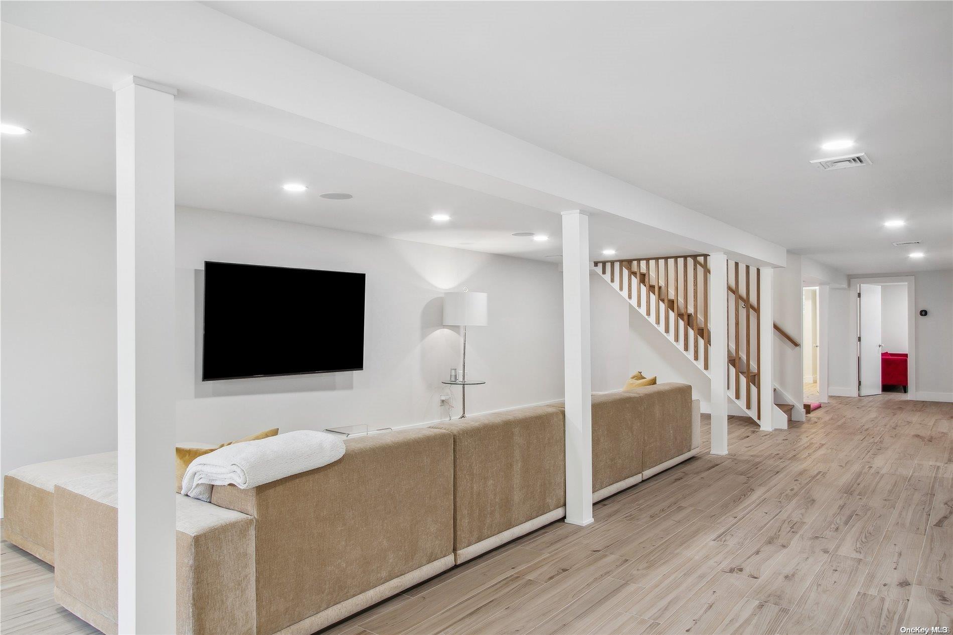 8 Deer Path Property Photo 18