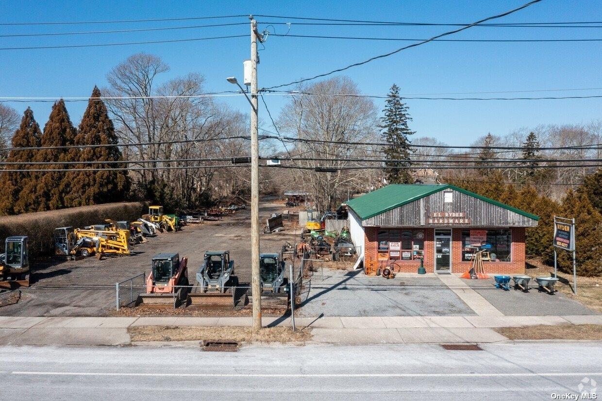 494 Montauk Highway Property Photo 2