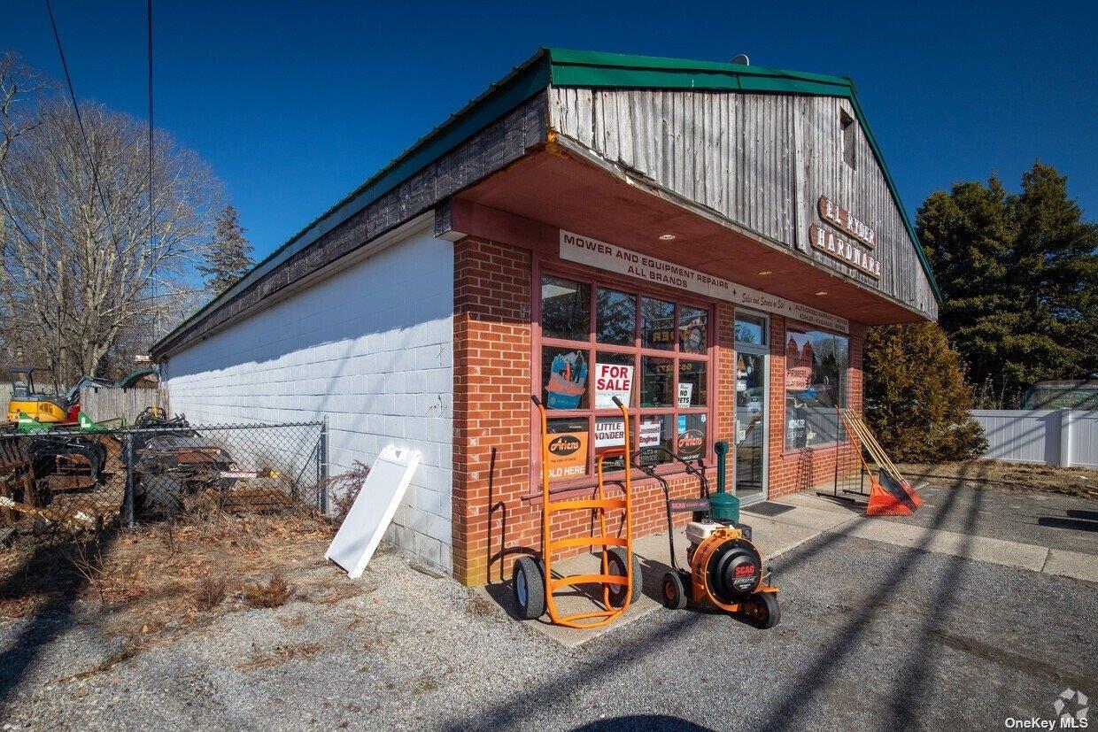 494 Montauk Highway Property Photo 8