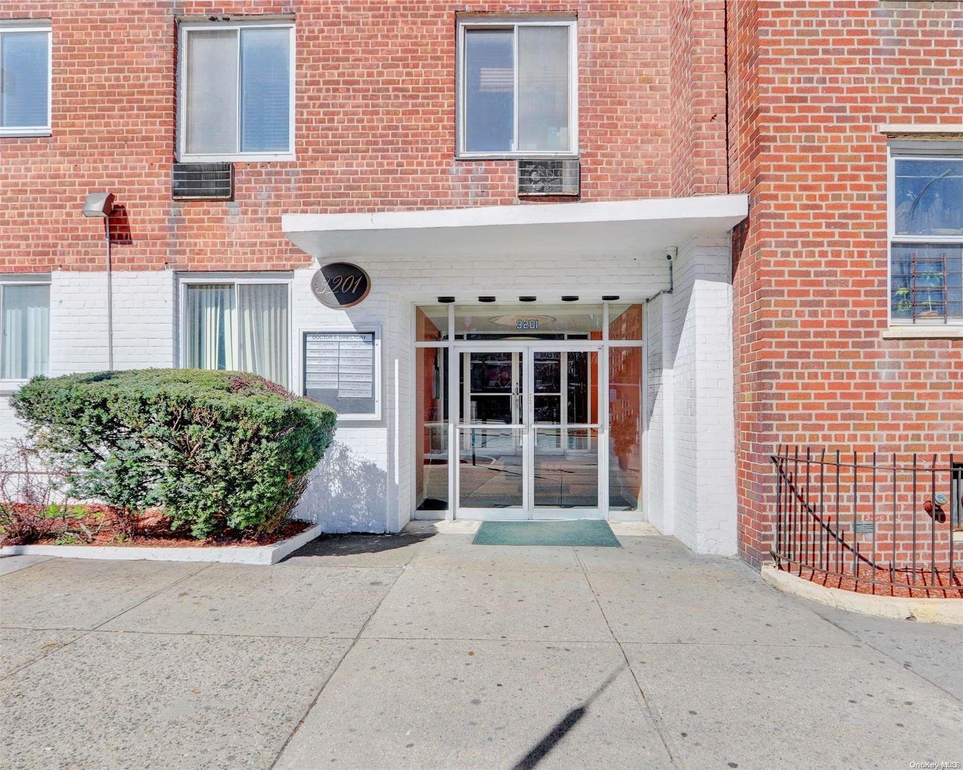 3201 Grand Concourse 4m Property Photo 3