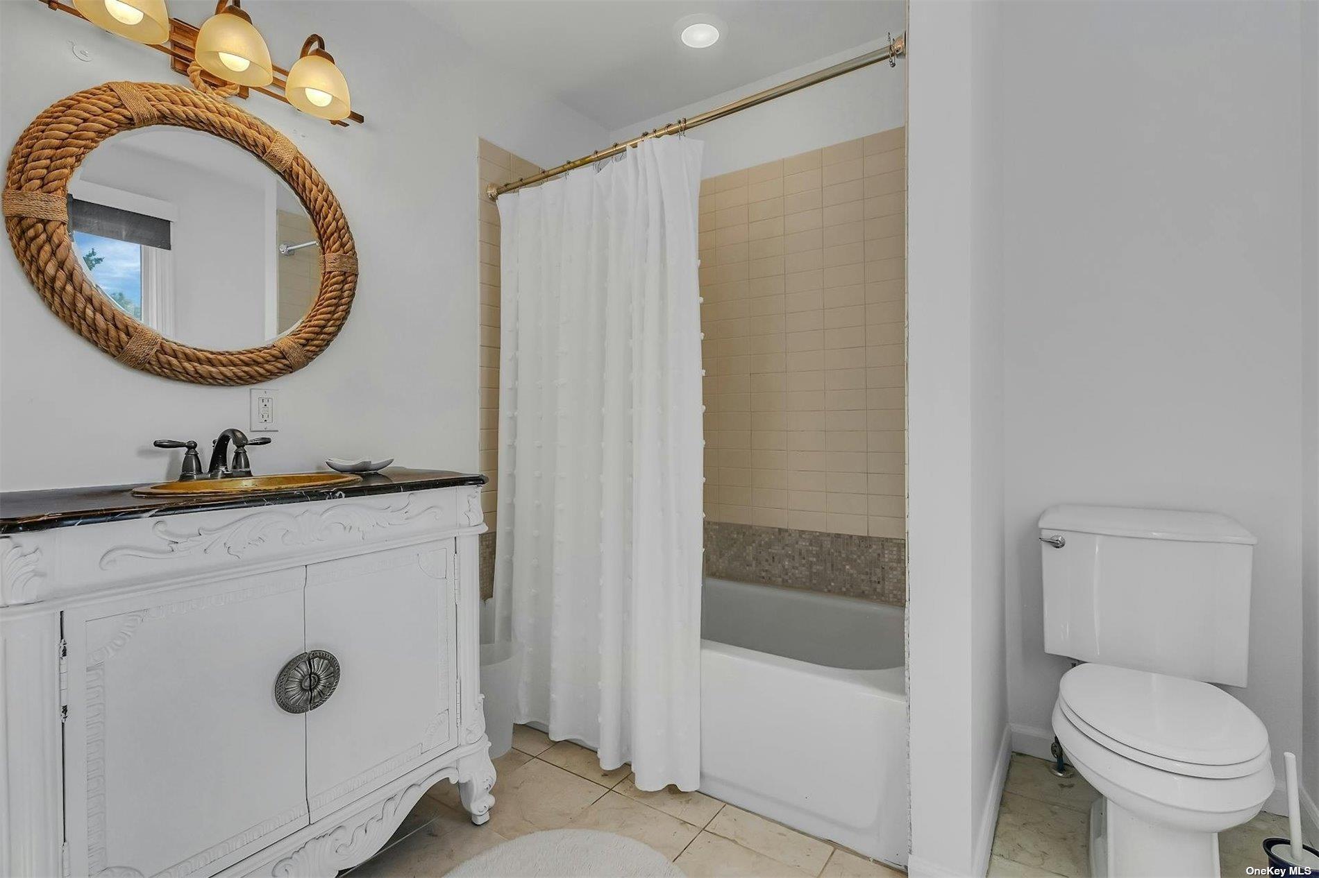 6 Nidzyn Avenue Property Photo 19