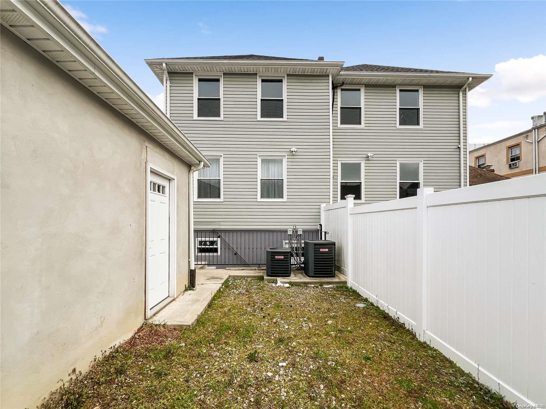 157-11 108th Avenue Property Photo 35