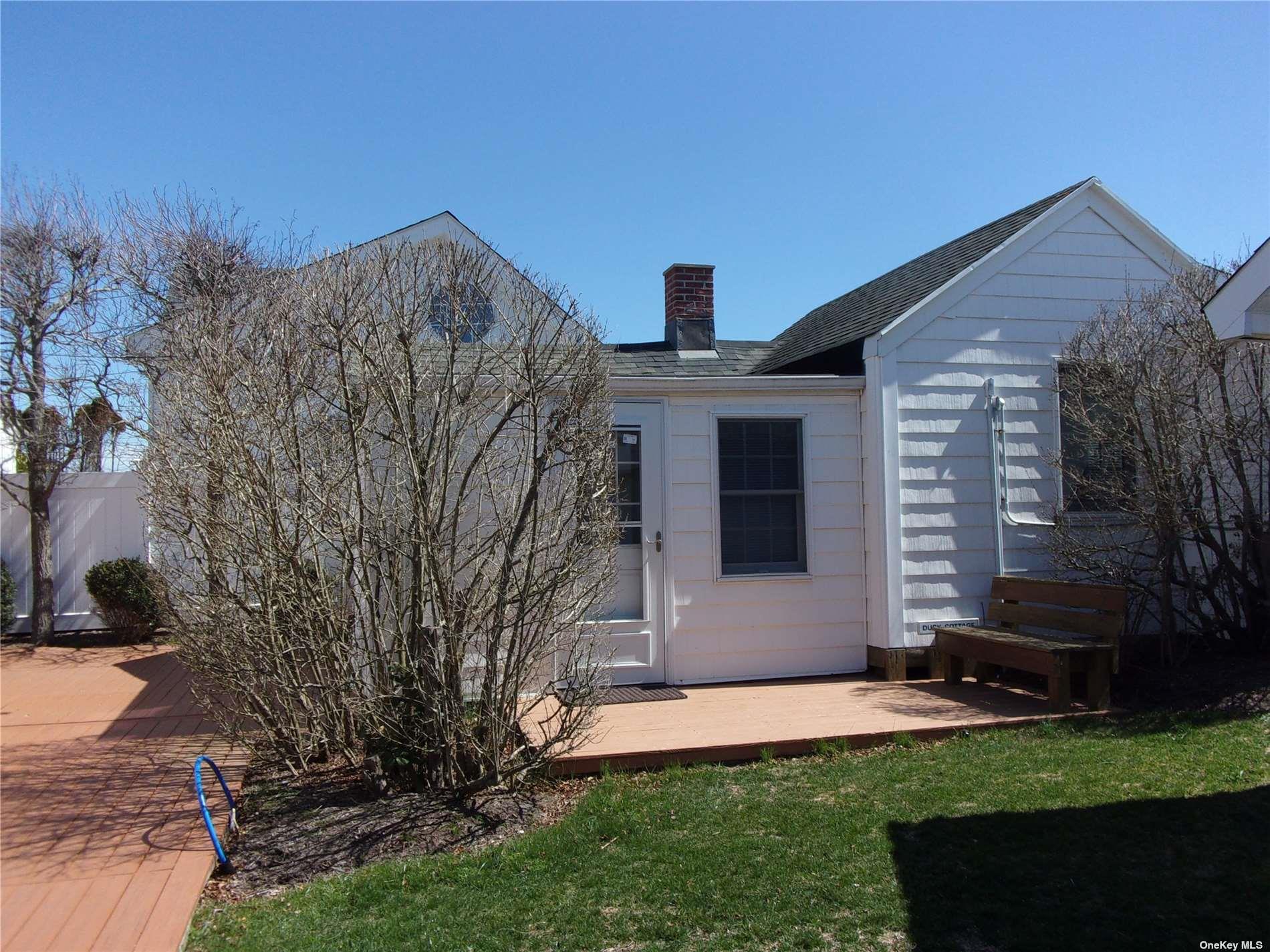 66 Dune Road Property Photo 2