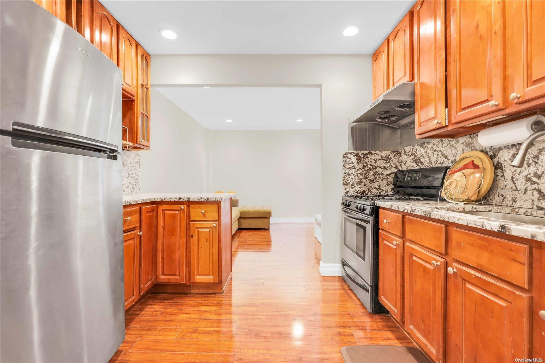 150-11 72nd Road 4h Property Photo 1