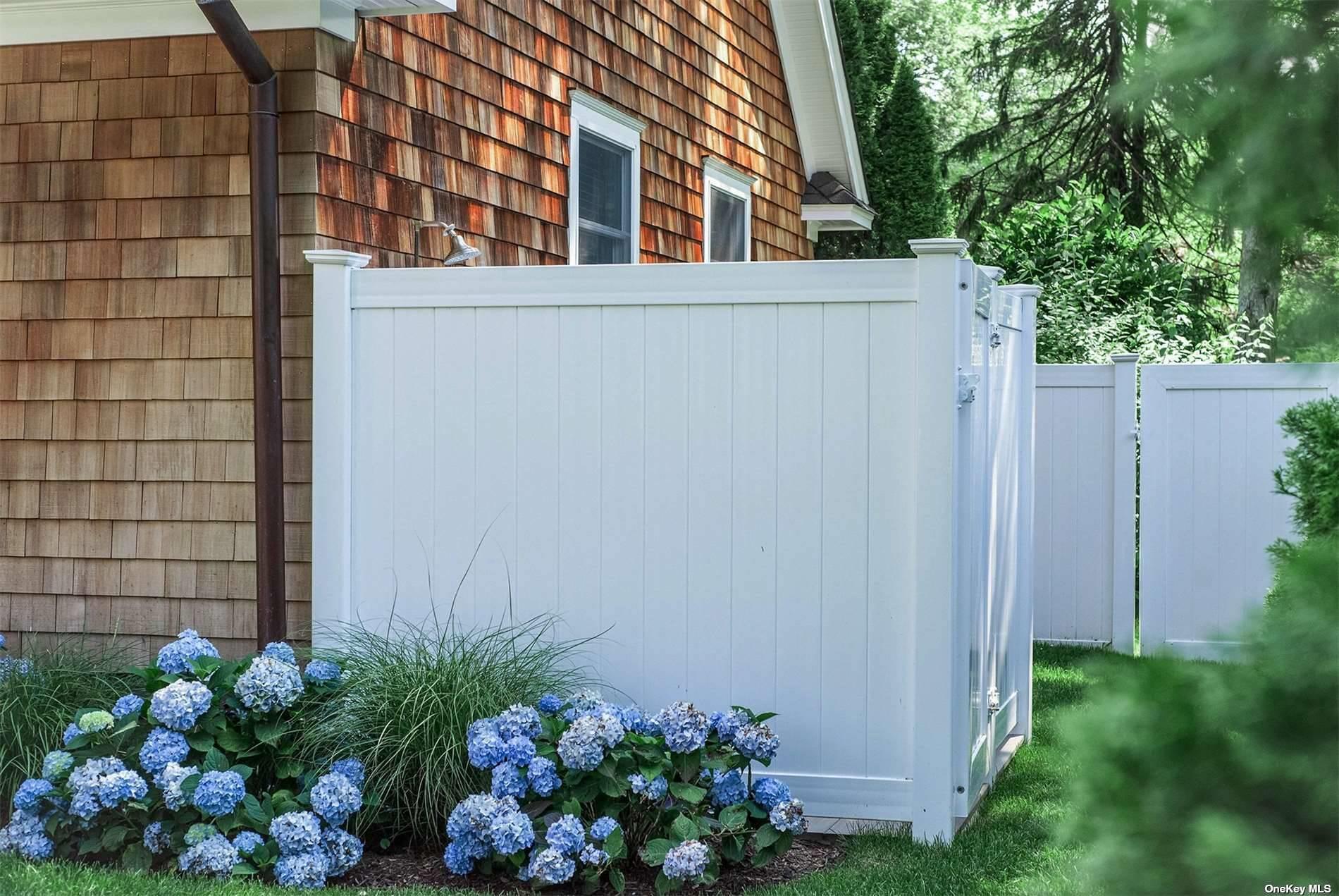 4 Landing Lane Property Photo 22