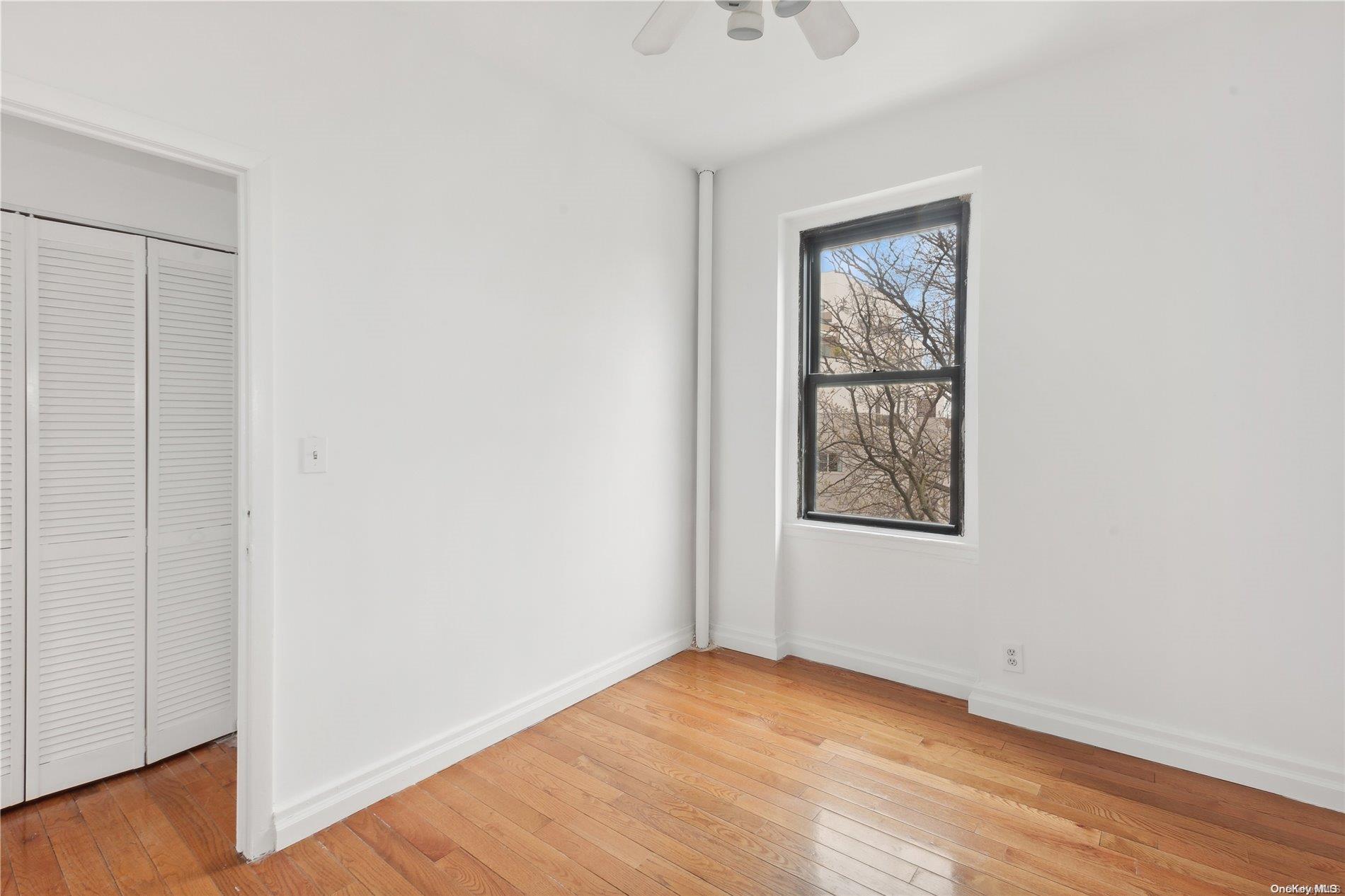 21-57 33rd Street 4d Property Photo 4