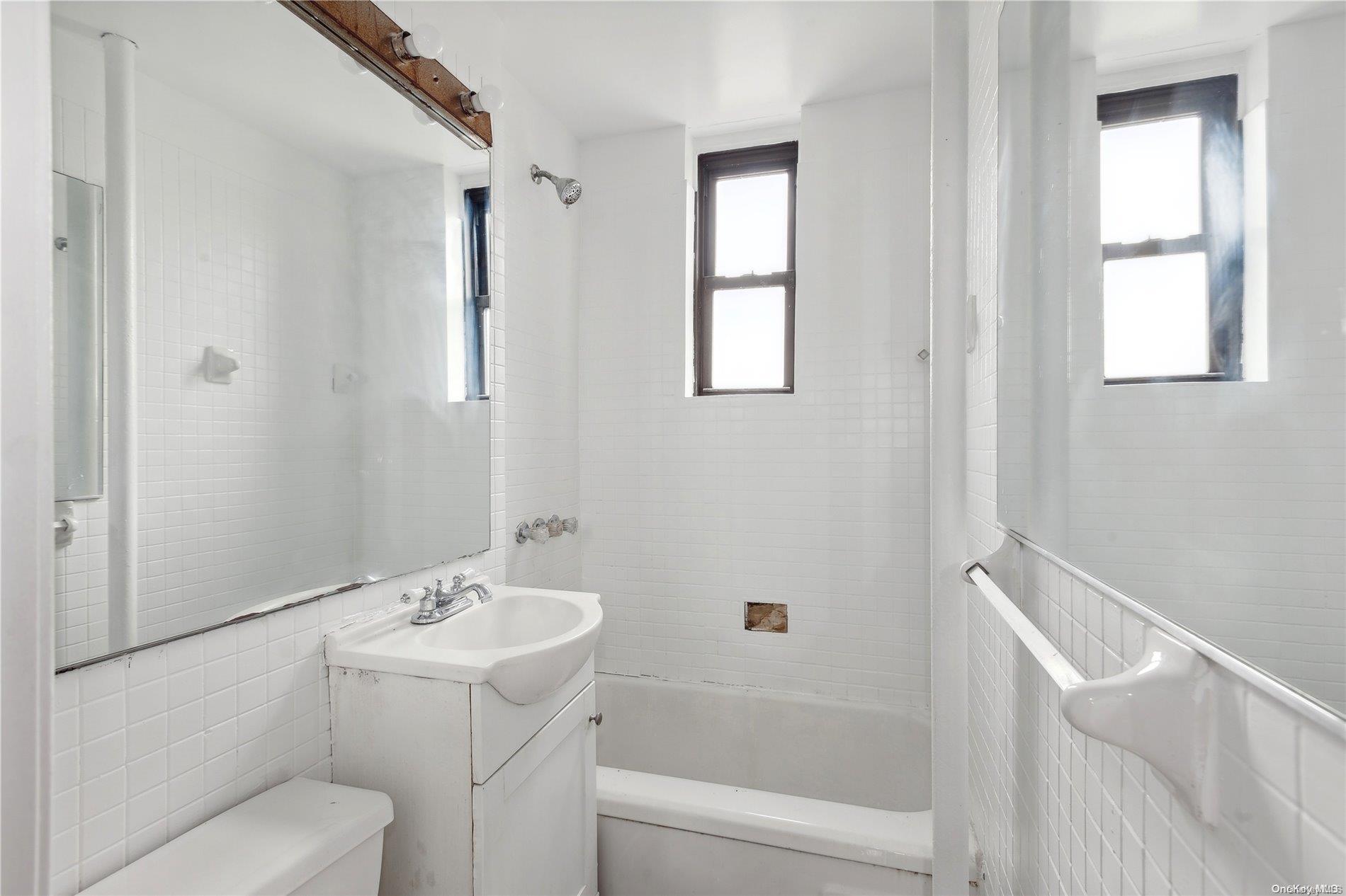 21-57 33rd Street 4d Property Photo 6