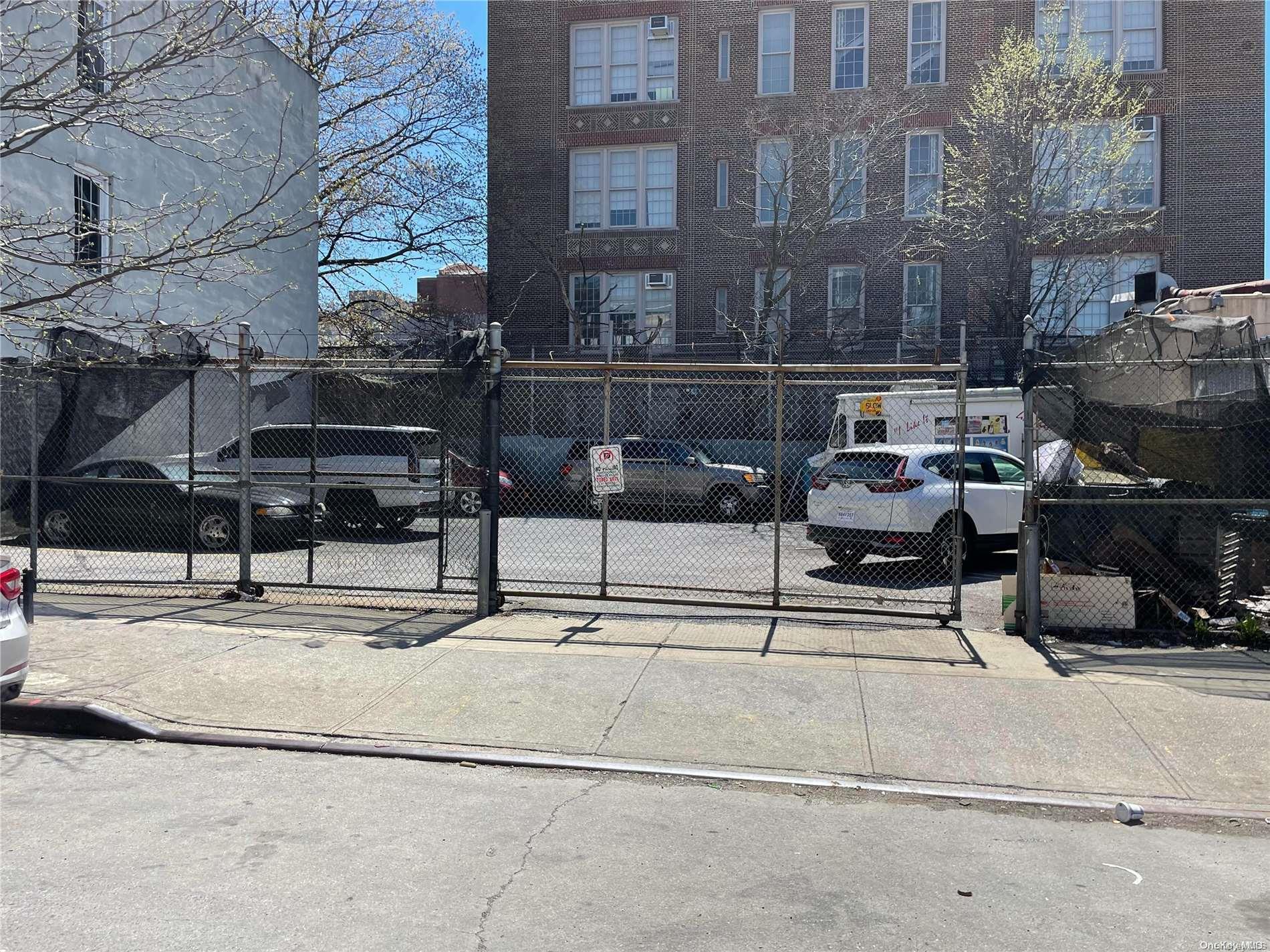 141 Pennsylvania Avenue Property Photo 2
