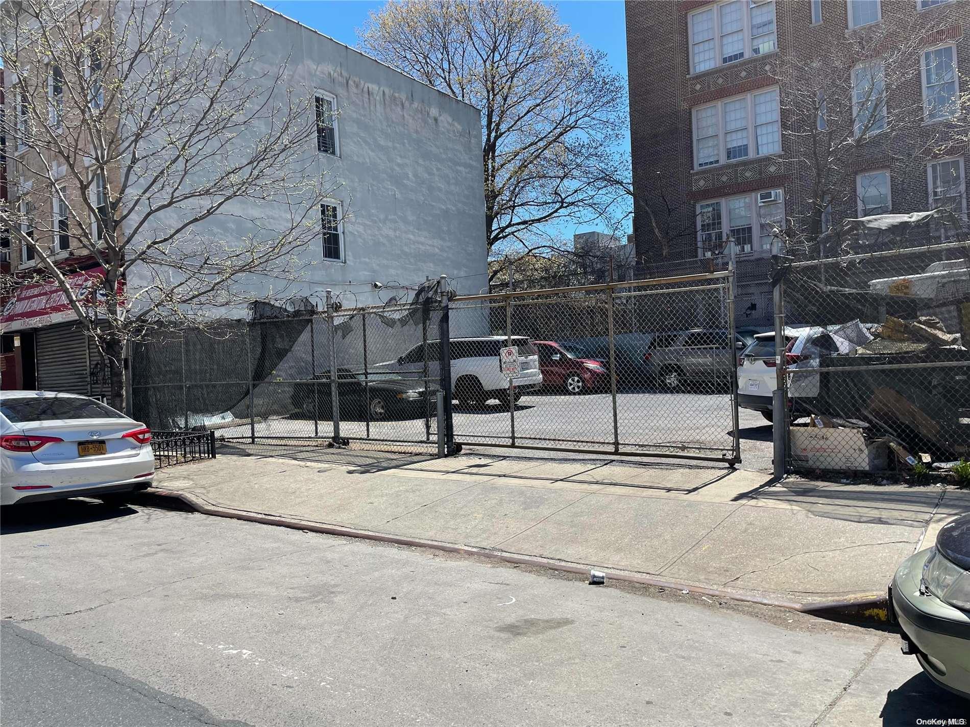 141 Pennsylvania Avenue Property Photo 3