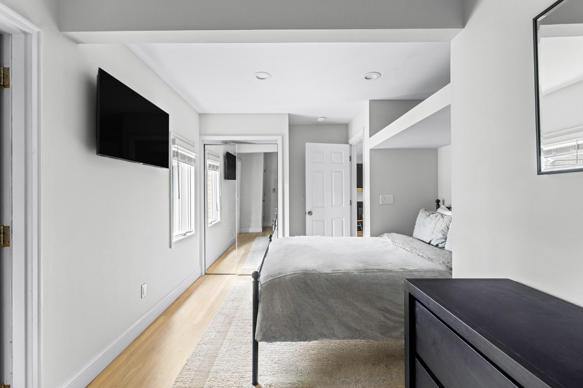 6 West End Avenue Property Photo 11