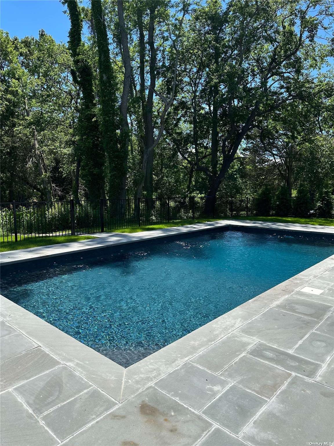 910 Glenn Road Property Photo 27