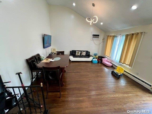 587 S Bayview Avenue Property Photo 17