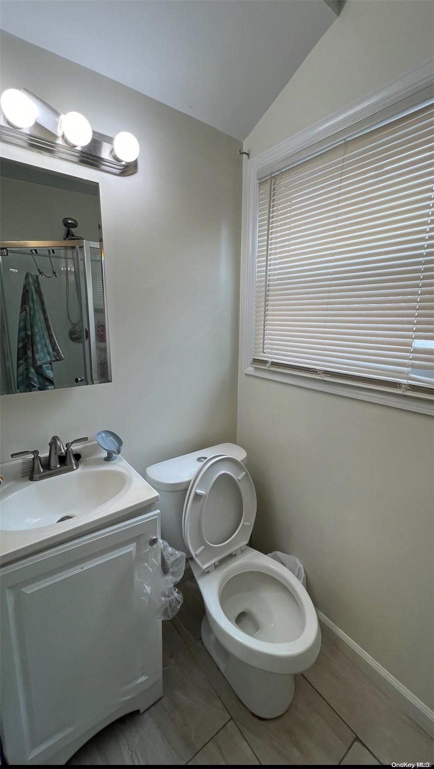 587 S Bayview Avenue Property Photo 27