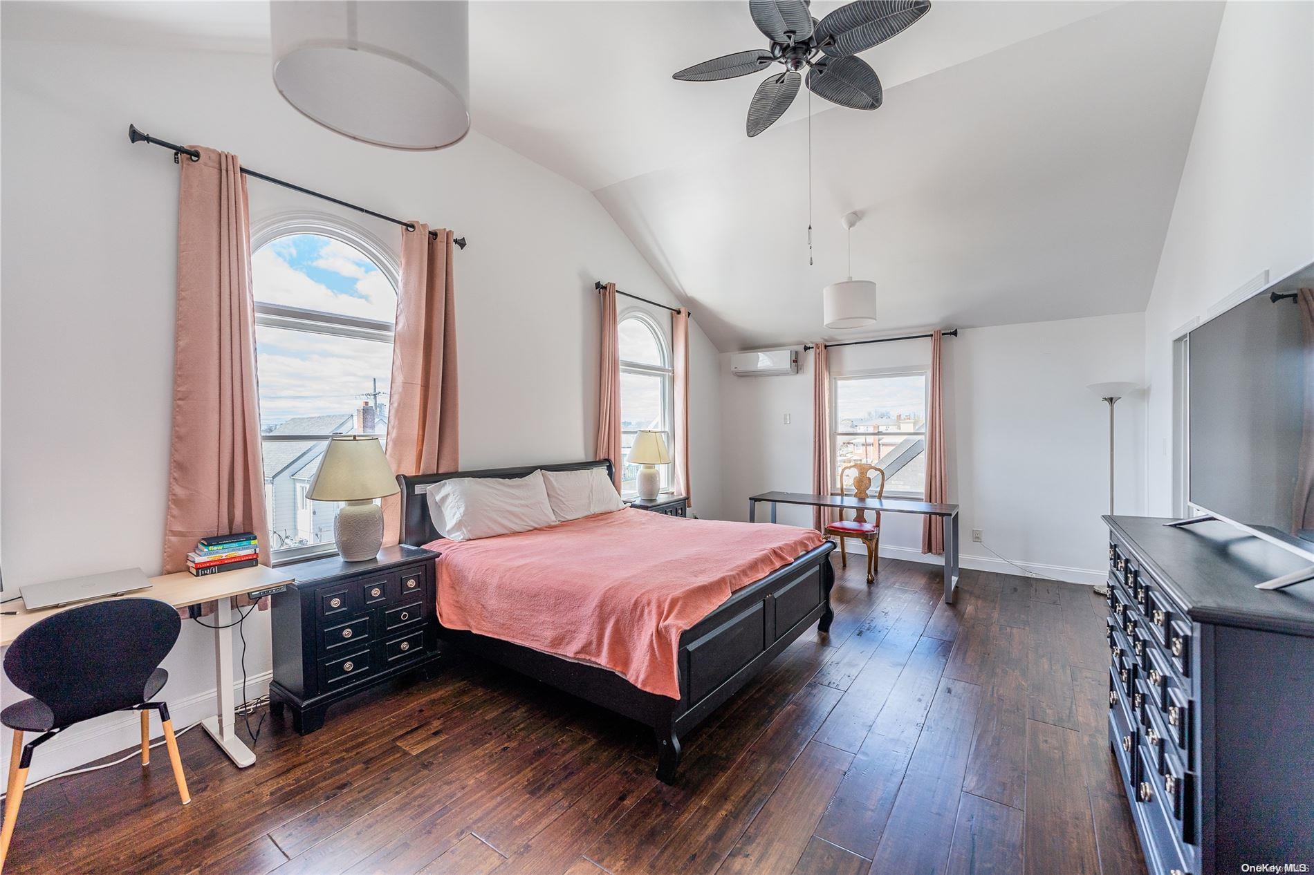 162-28 96th Street Property Photo 18