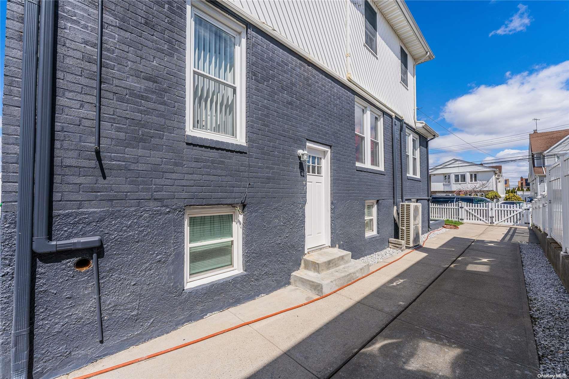 162-28 96th Street Property Photo 26