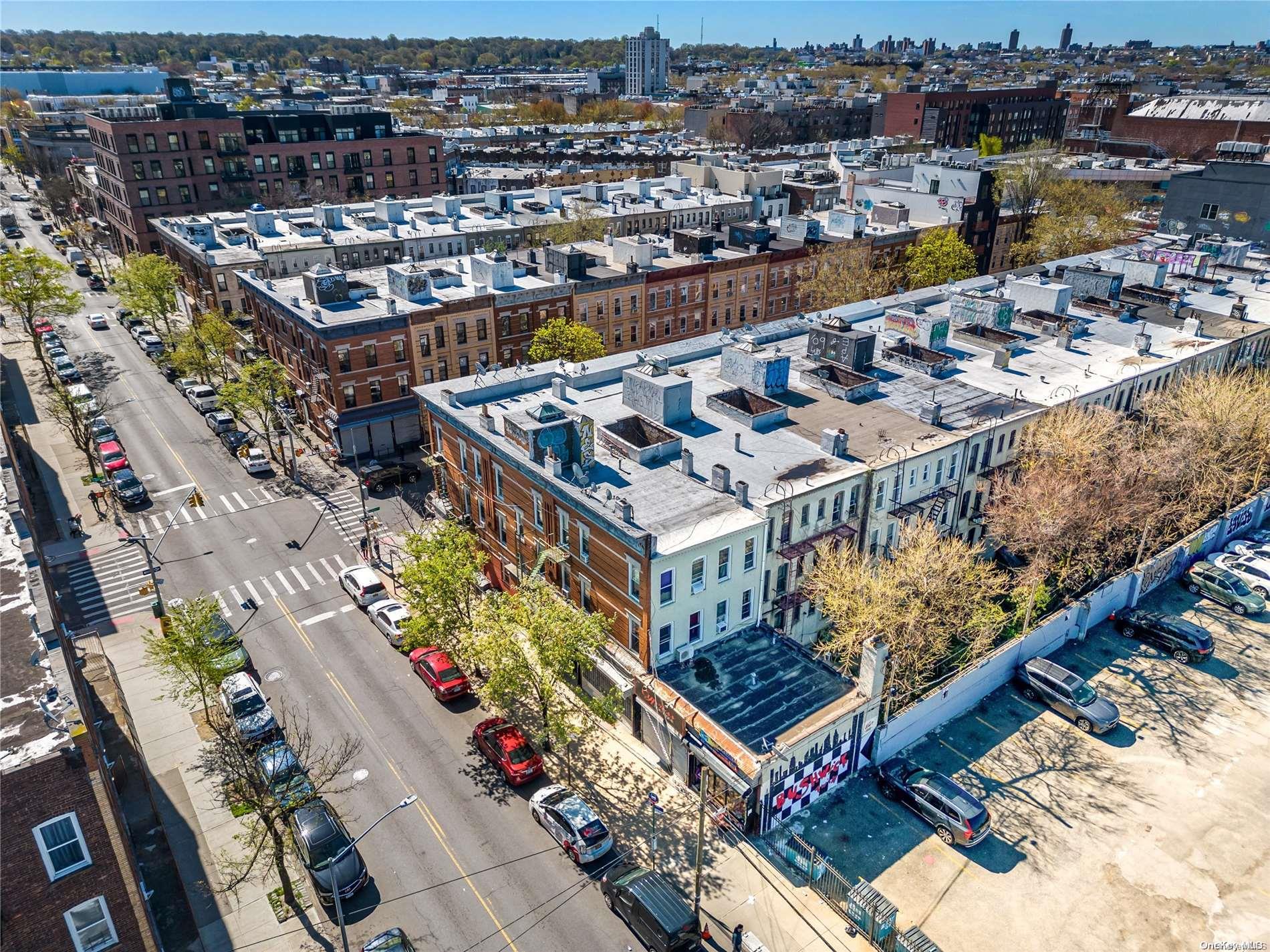 16-83 Woodbine Street Property Photo 4