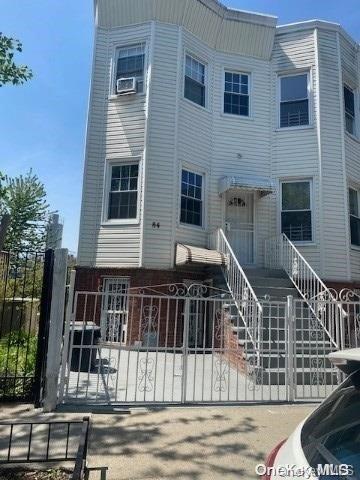 84 Williams Avenue Property Photo