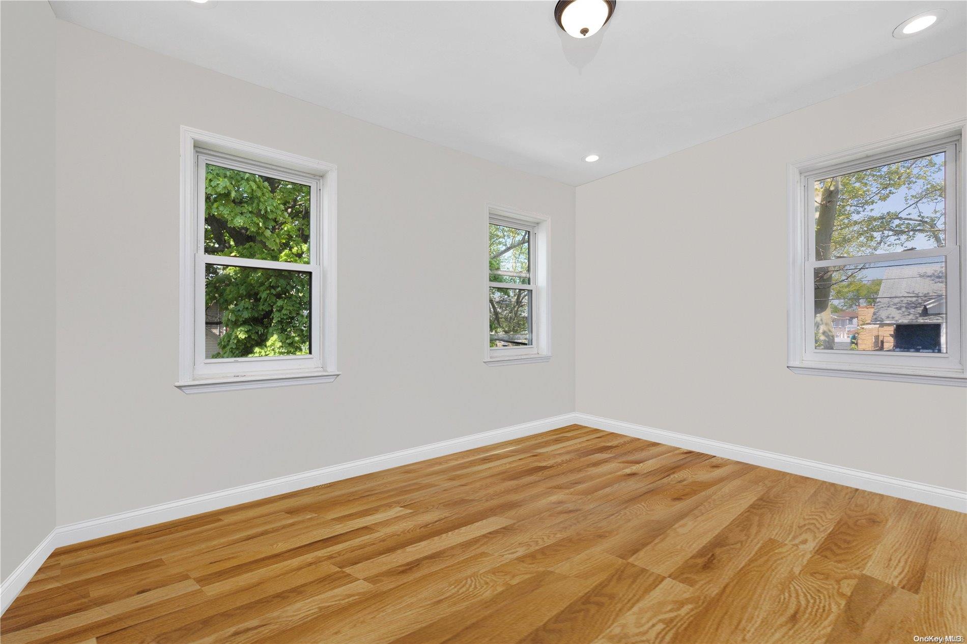 115-17 Linden Boulevard Property Photo 15