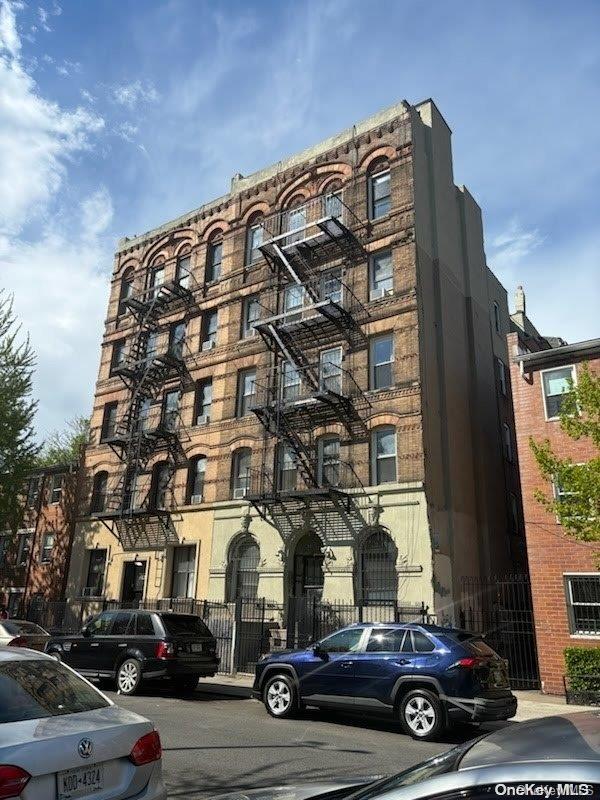 717 E 5th Street Property Photo