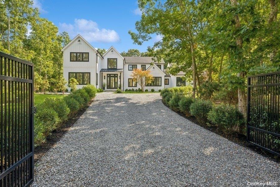 116 Middle Line Highway Property Photo 3