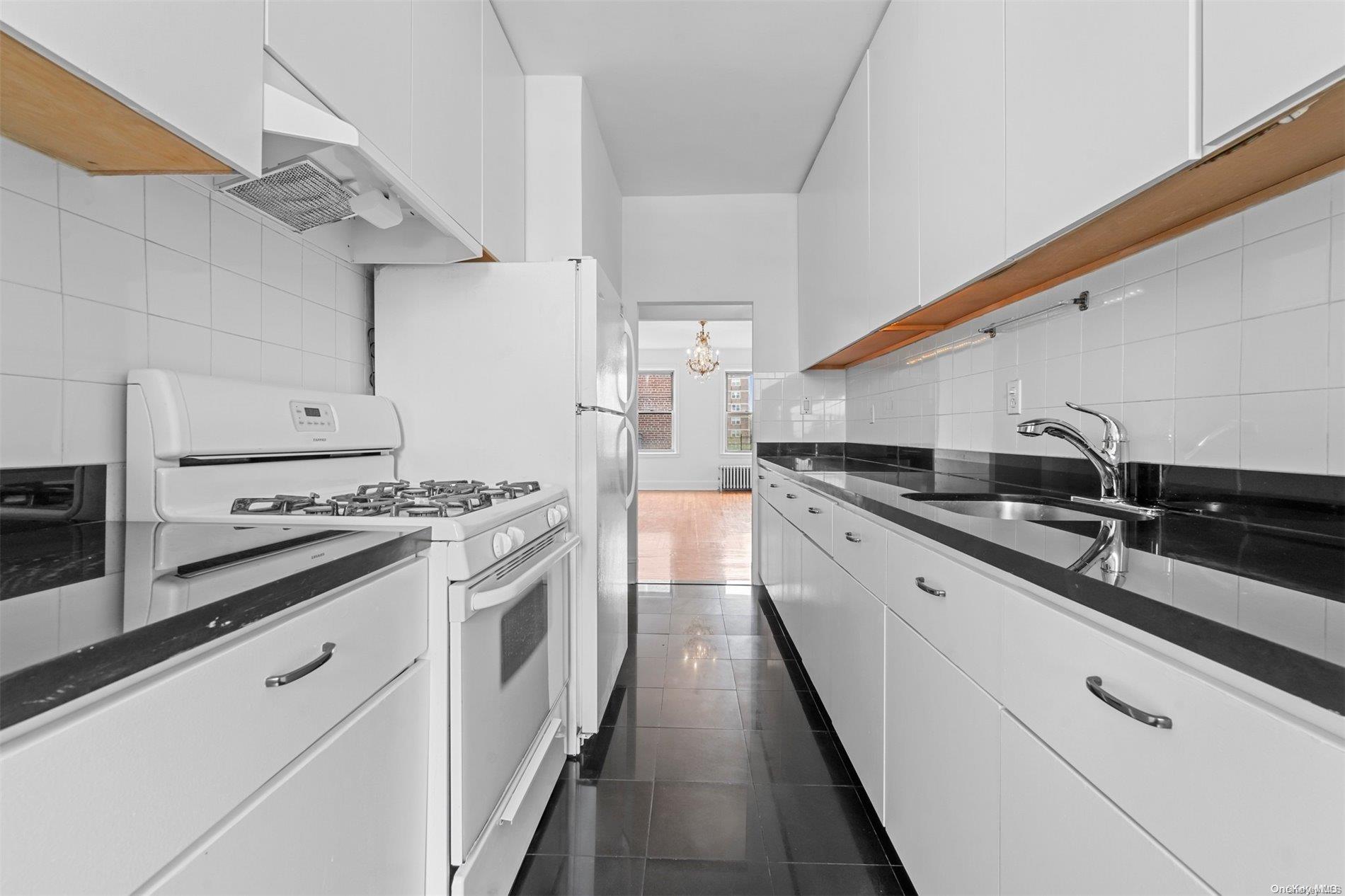 59-11 Queens Blvd 6o Property Photo 1