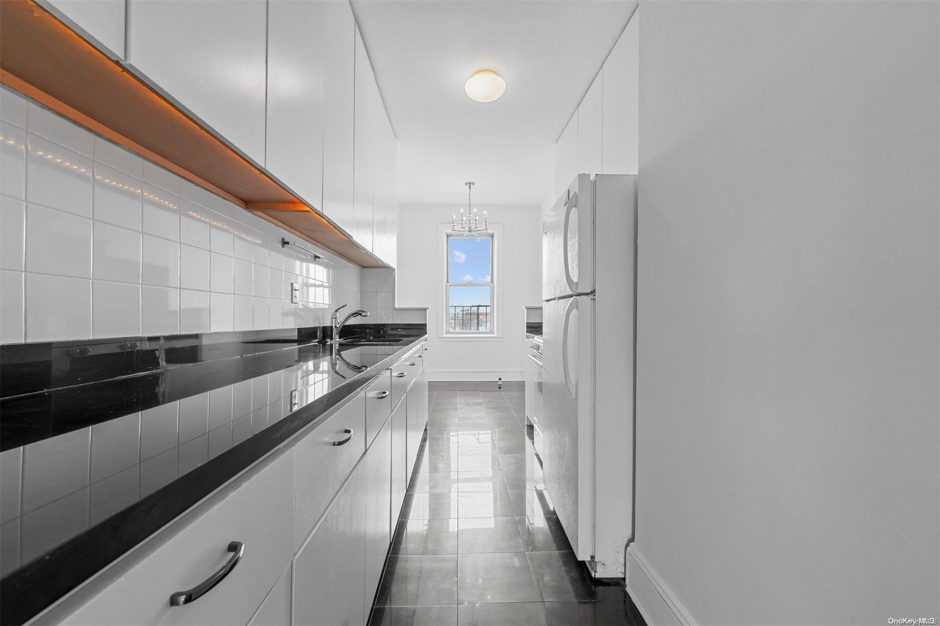 59-11 Queens Blvd 6o Property Photo 6