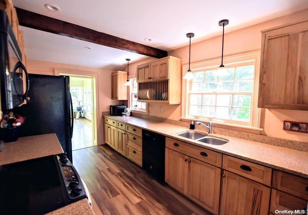 41 Old South Country Road Property Photo 11