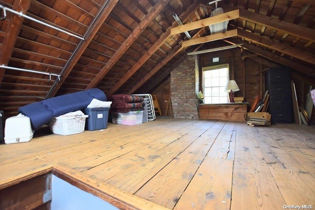41 Old South Country Road Property Photo 19