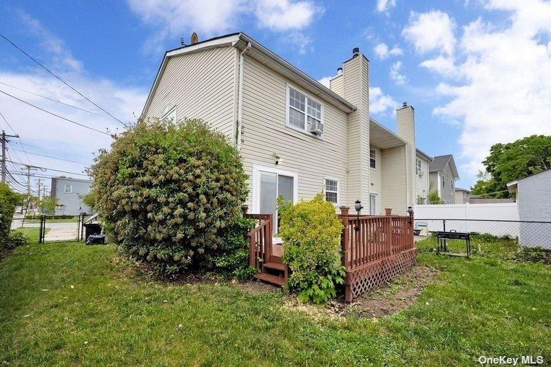 216 Swalm Street A Property Photo 4