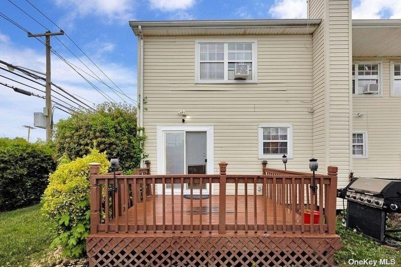 216 Swalm Street A Property Photo 5