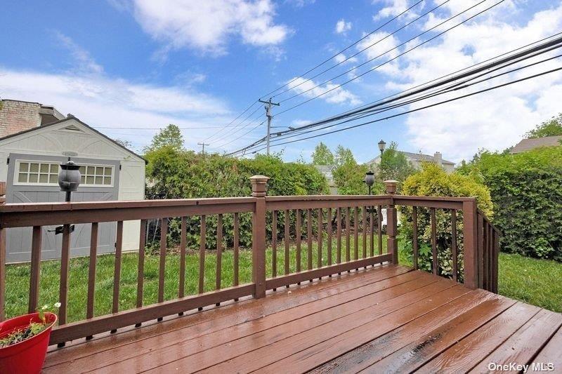 216 Swalm Street A Property Photo 8