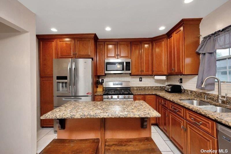 216 Swalm Street A Property Photo 10