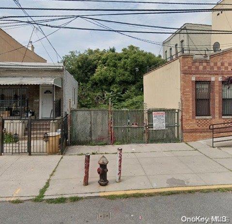764 Shepherd Avenue Property Photo