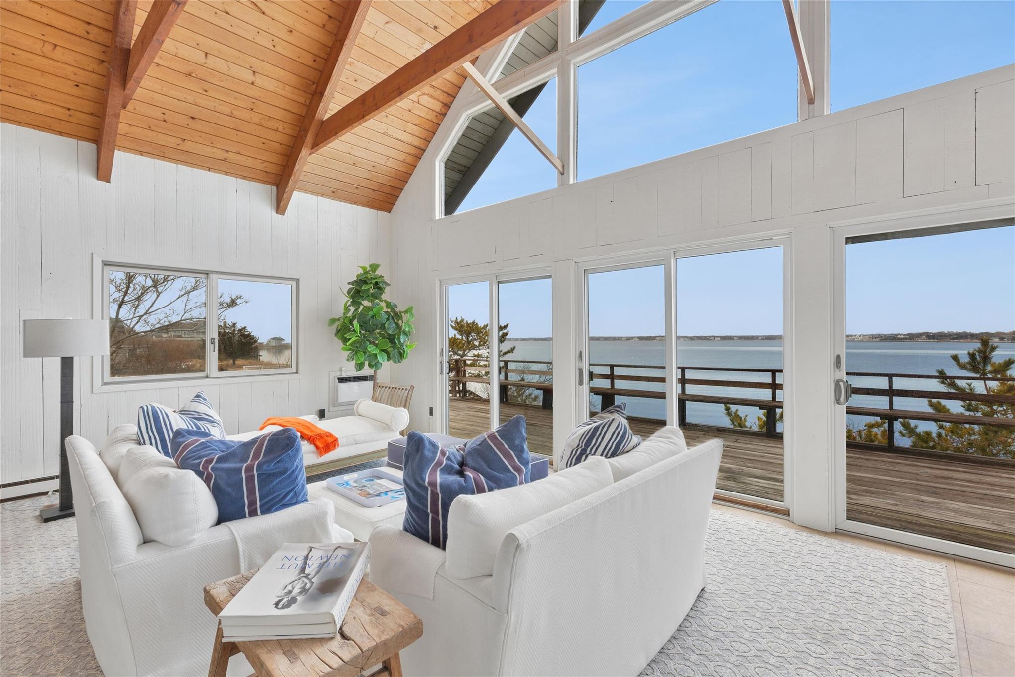 298 DUNE Road Property Photo 1