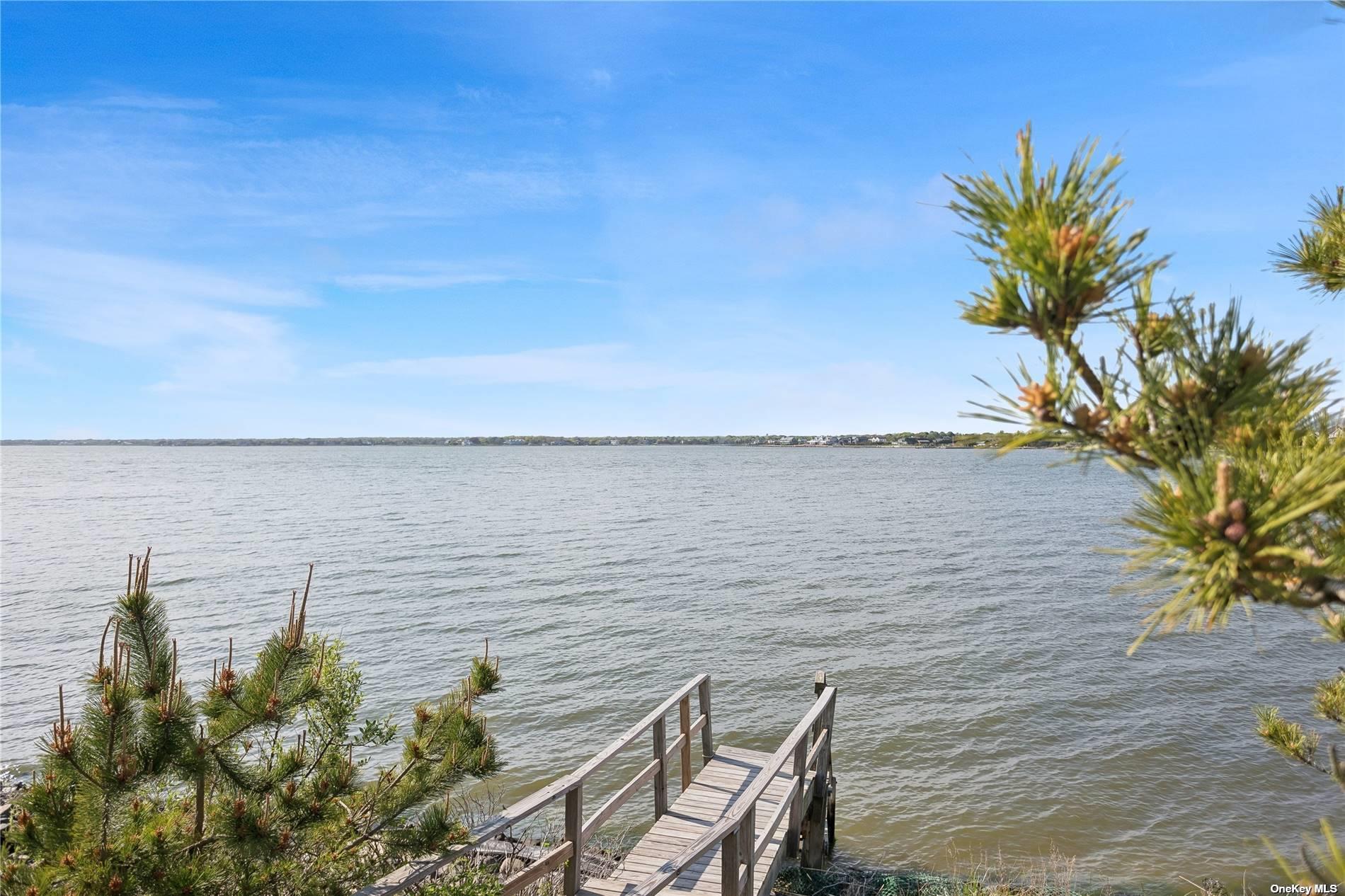 298 Dune Road Property Photo 6