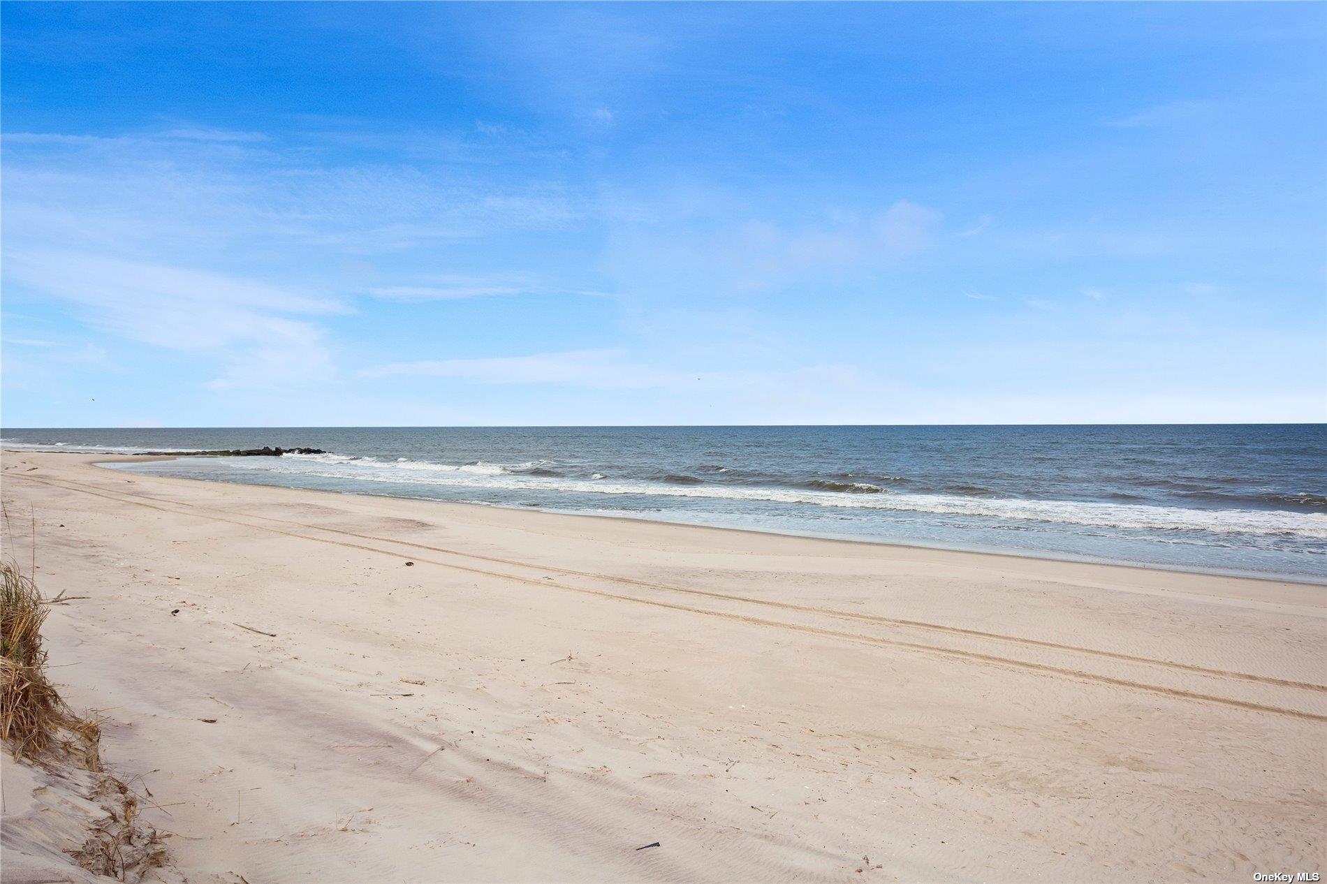 298 Dune Road Property Photo 34
