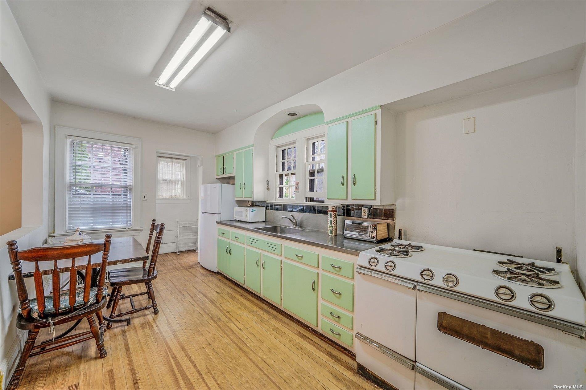 60-14 60th Avenue Property Photo 15