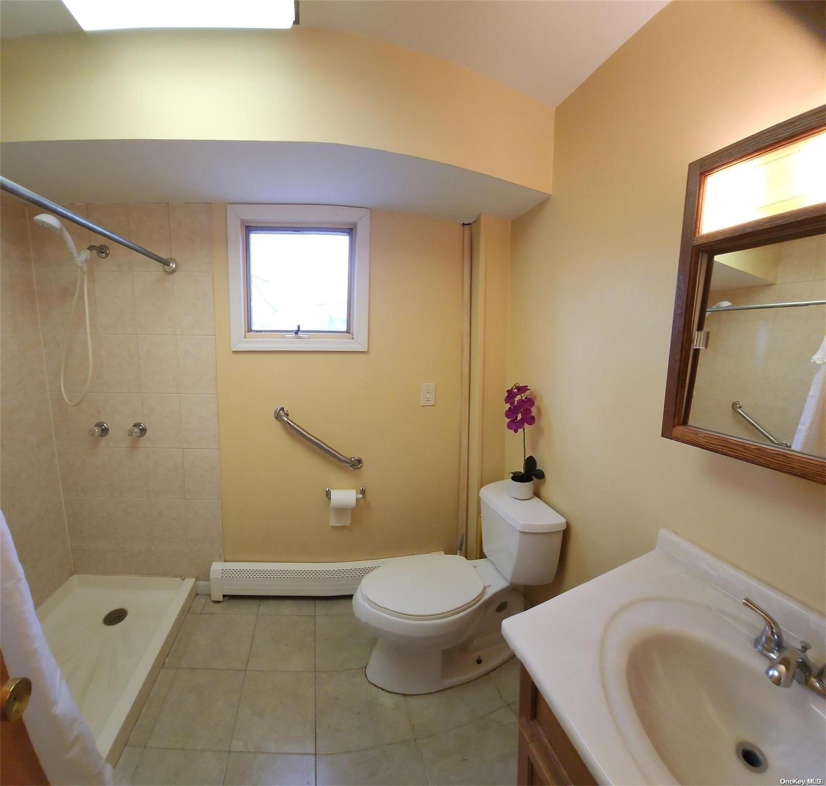 102-07 Russell Street Property Photo 15