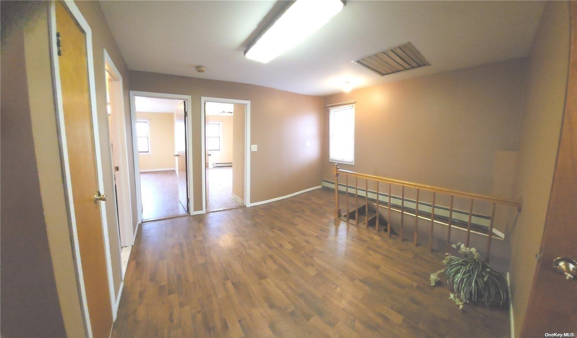 102-07 Russell Street Property Photo 18