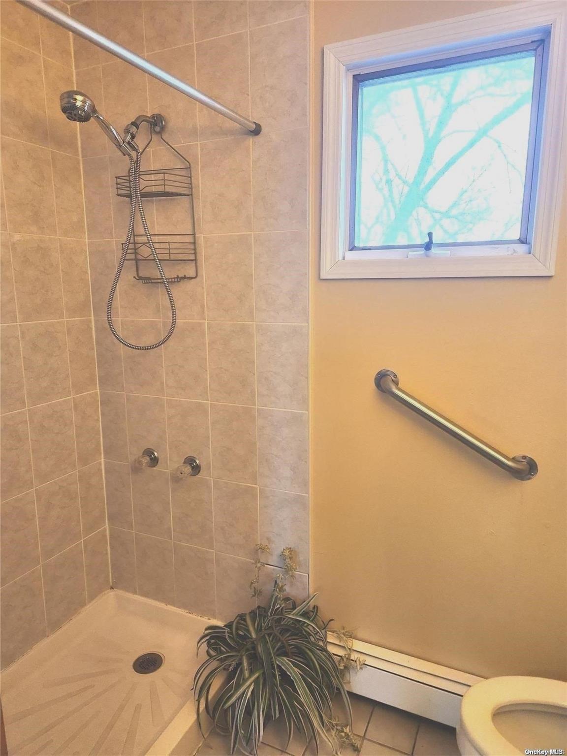 102-07 Russell Street Property Photo 28