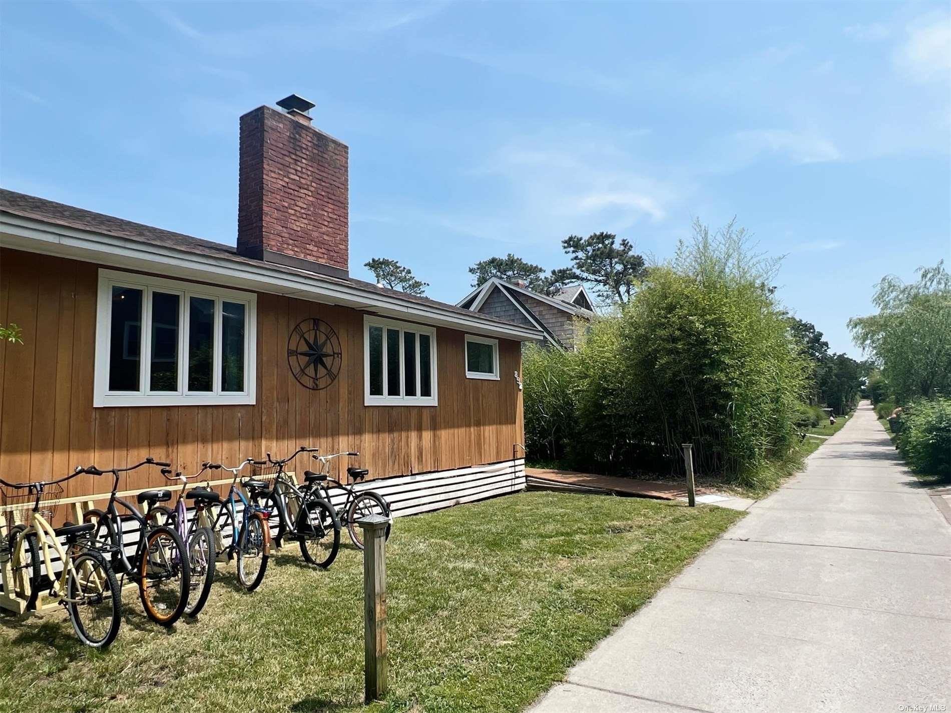 892 Evergreen Walk Property Photo 1
