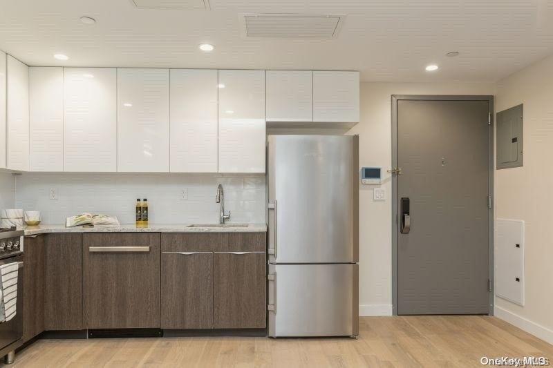 153-53 77th Avenue 3e Property Photo 3
