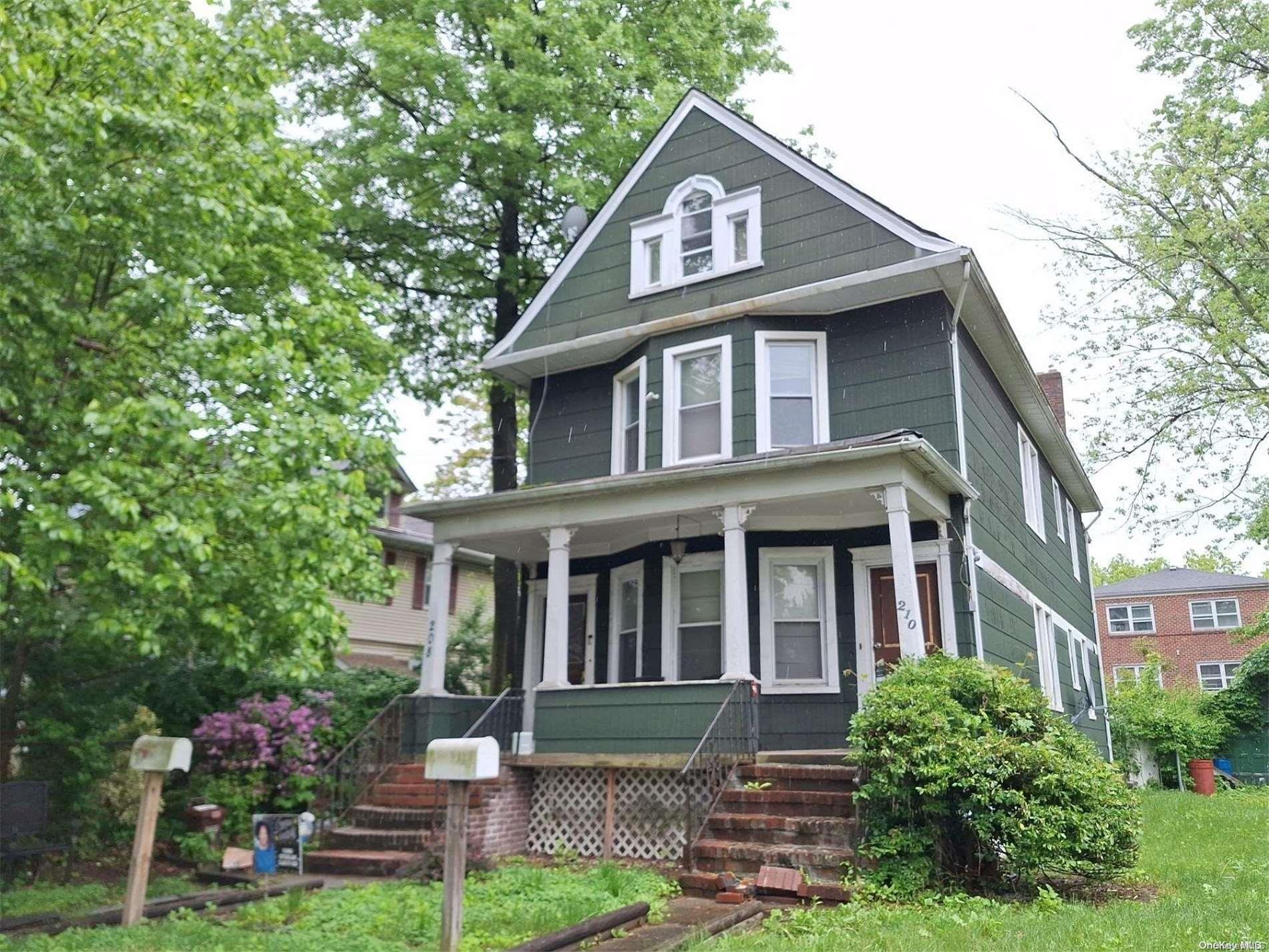 208 Myrtle Avenue Property Photo