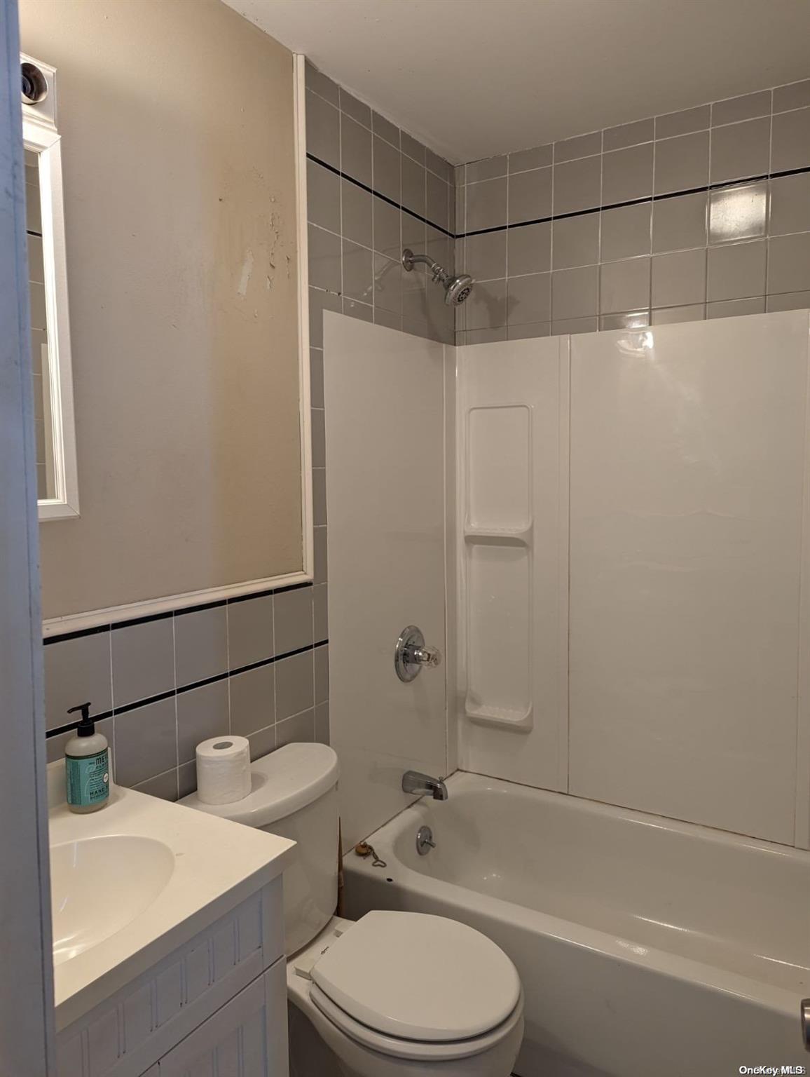 9 Hamilton Avenue Property Photo 7