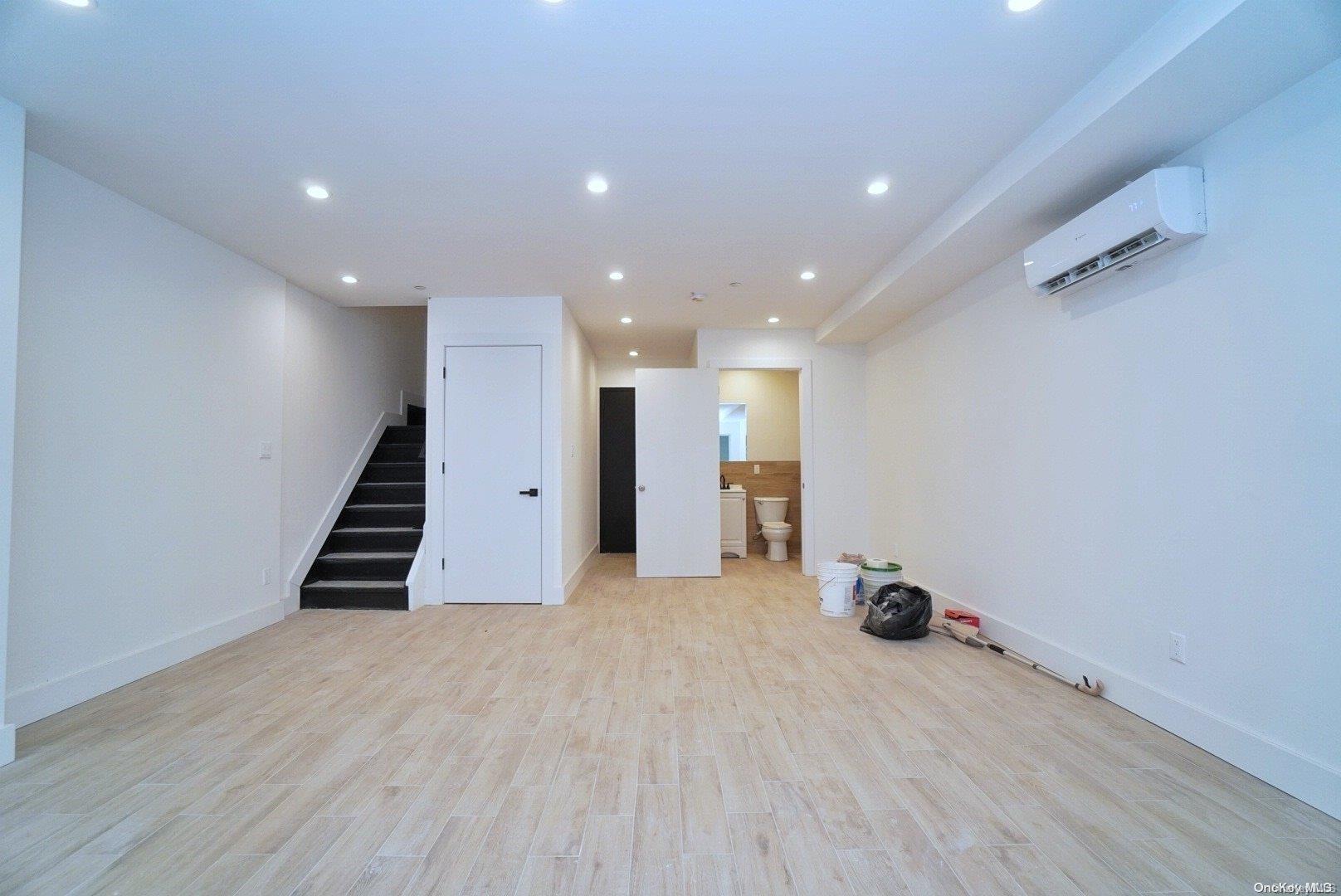 332 E 28th Street Property Photo 3