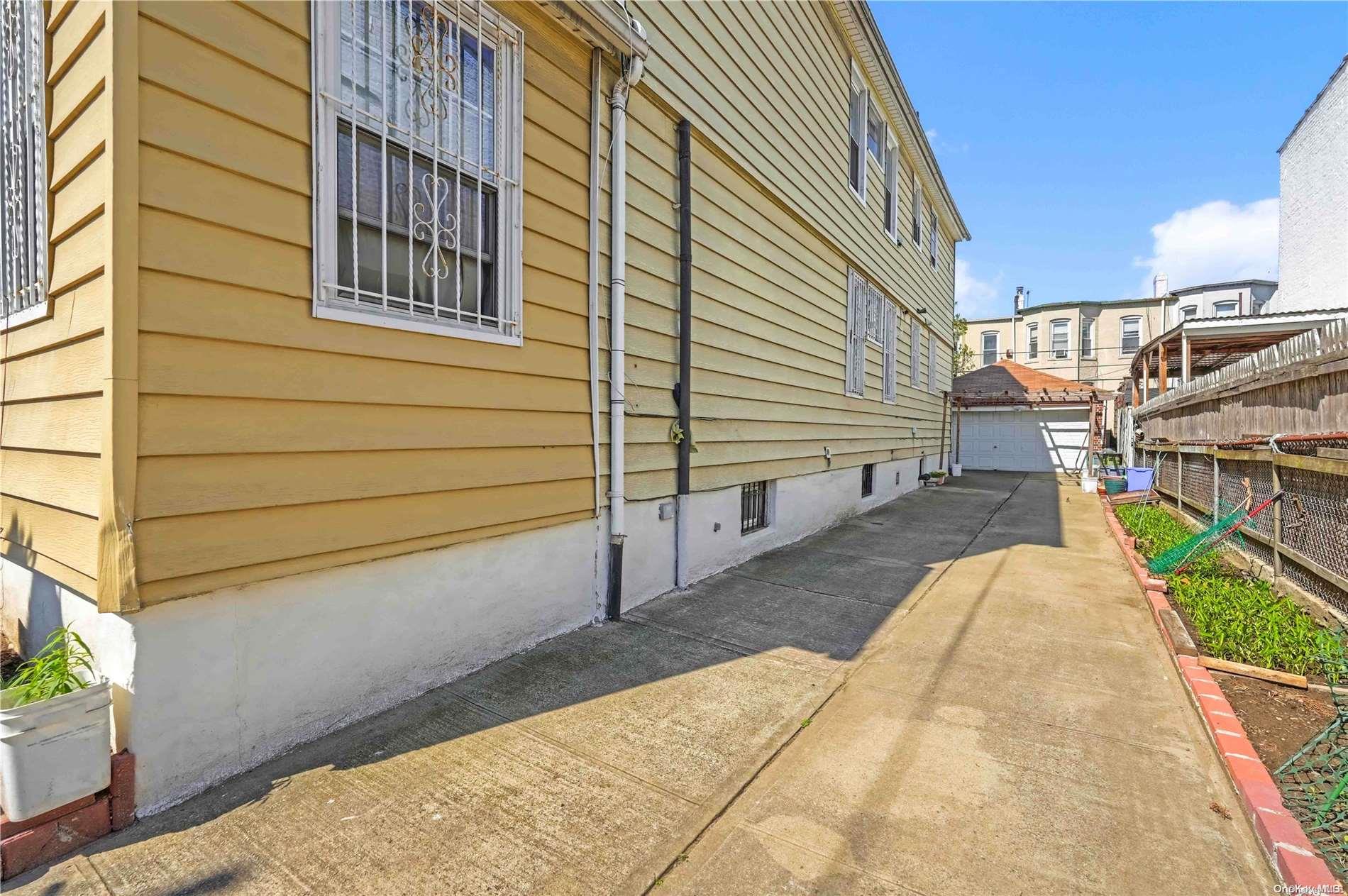 42-28 79th Street Property Photo 4