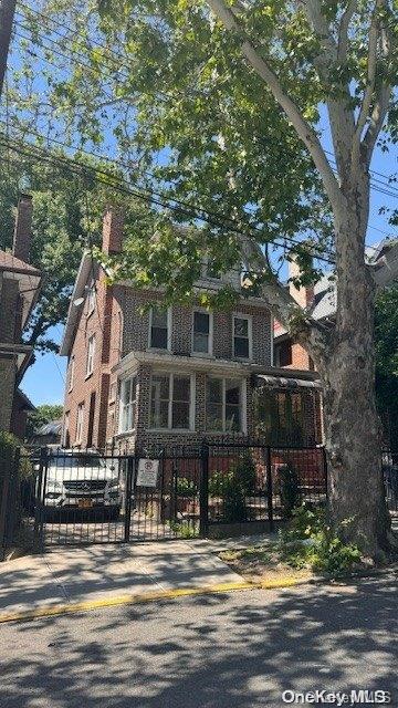 1955 Andrews Avenue Property Photo