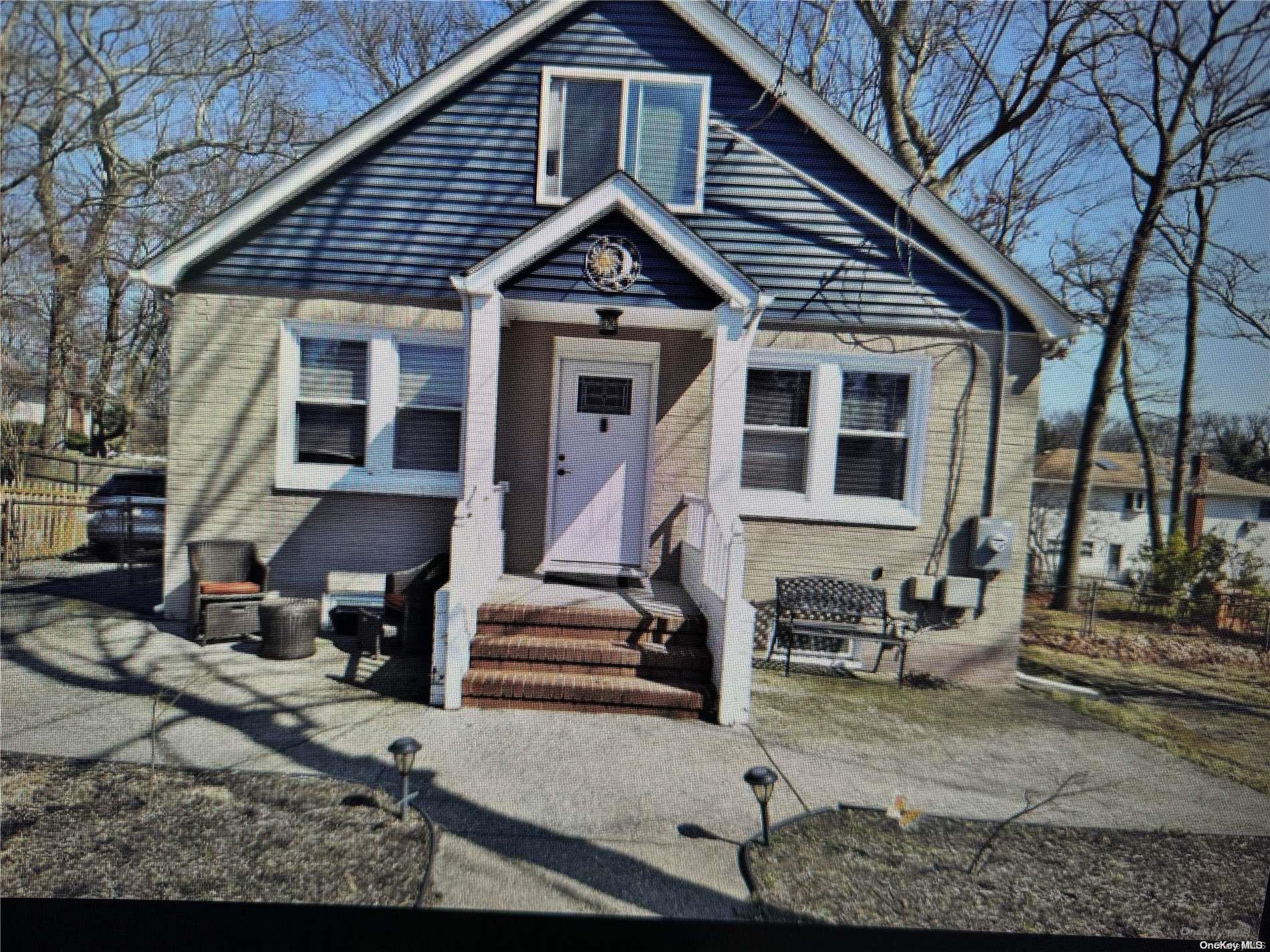 53 W 8th Street Property Photo 1