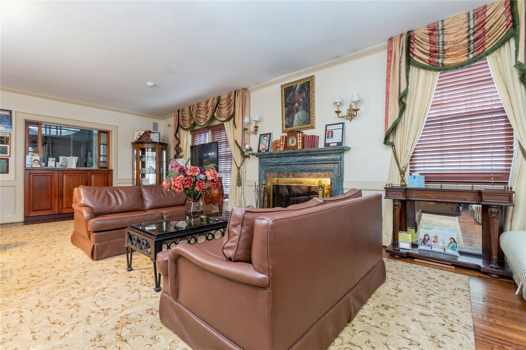 1245 Colonial Road Property Photo 8